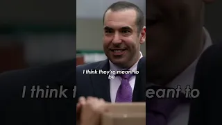 Poor Louis 😅 #amazonprimevideo #harvey #louislitt #suits #viral #series #netflix