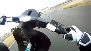 MAGNY-COURS SCOOTER RUN CRAZY