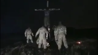 Ukrainian Azov battalion torturing and killing a POW (2014)