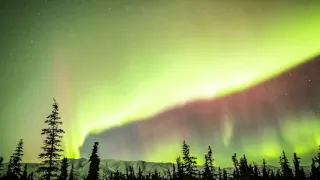 Дивовижне північне сяйво Лапландії