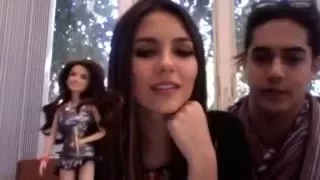 Victoria Justice with the Cast Moments