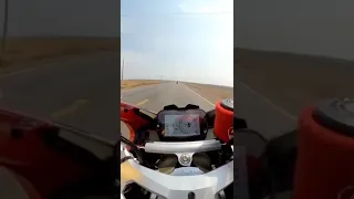 ducati superleggera (373 kph) vs ninja h2