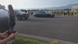 BMW X1 VS BMW SERIE 4 DRAG RACE