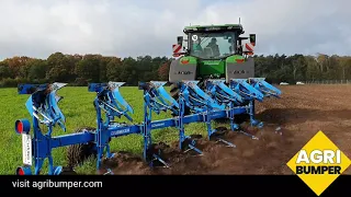 new model john-deere 7R270 on the 7 furrow Lemken plough and 1800kg agribumper