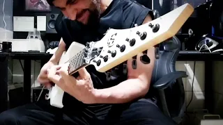 ALEX SHREDDER - Improvising complex scales and arpeggios (Shredding)