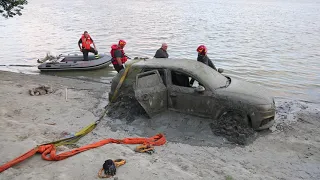 Mistero nel Po a Crespino, le acque del fiume restituiscono una vettura, inabissata di proposito