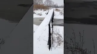 «Растаскивают на металлолом» мост в районе п. Лукашова в Биробиджане