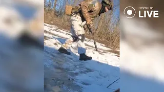 💥"Видвигайся, вони наближаються!": працює група снайперів "Привид" / Гарячі відео | Новини.LIVE