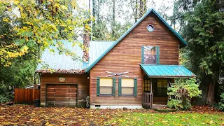 Stunning Cottage With 3BR Dog Friendly | Pool, Hot Tub, WoodStove | Lovely Tiny House