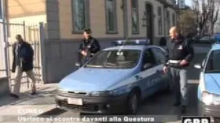 Cuneo, ubriaco si schianta contro la Questura - GRP Televisione