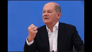 Germany’s Scholz Vows to Fight ‘Enemies of Democracy’ as Far Right Surges