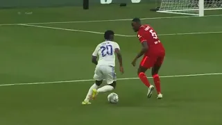 Ibrahima Konaté Defense vs Vinicius Junior💪🏽⚽️