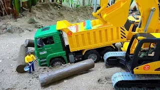 덤프 트럭 중장비 자동차 장난감 진흙 구출놀이 Dump Truck Car Toy Rescue Play