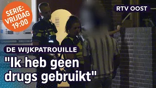 Politie betrapt minderjarige jongen met drugs op z’n neus | De Wijkpatrouille #9 | RTV Oost