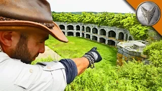 Exploring an Abandoned Fortress!