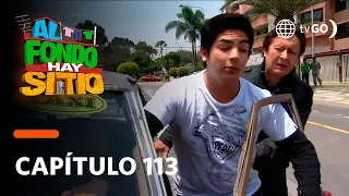 Al Fondo Hay Sitio 3: Peter was forced to use Joel's cab and had a hard time (Episode 113)