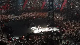 Metallica preforming Dancing Queen (Stockholm, Sweden 7/5 - 18)