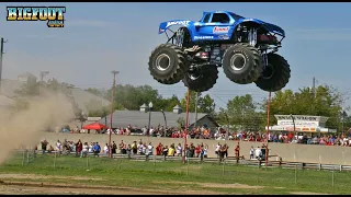 World Record BIGFOOT #18 Dan Runte Monster Truck Long Jump 2012 - BIGFOOT 4x4, Inc.