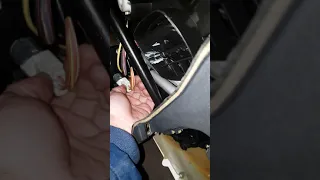 How to change the heater blower fan on Renault Megane MK2(Right Hand Drive)(Romanian Subtitles)