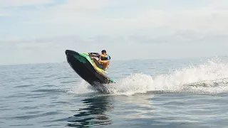Sea Doo Spark Trixx 2020 - Caballitos, Velocidad Máxima, Trucos | En Español