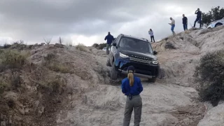 2017 Land Rover Discovery off-road - Dave Thompson