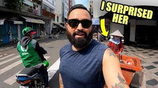 $100 Surprise for Vietnamese Lady in Saigon 🇻🇳