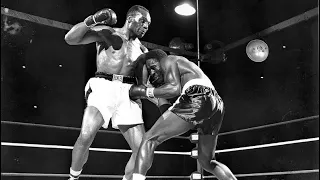 Knockout of the Year; 1951 : Jersey Joe Walcott KO7 Ezzard Charles III