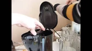 Как варить кофе в кофеварке Maxwell (римейк прошлогодних видео)))