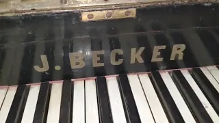 Новое поступление. Редкое пианино J. BECKER
