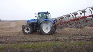 NEW HOLLAND T7070 Auto Command