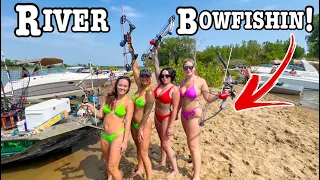 River ISLAND Bowfishing & Fishing on A WEEKEND!! (FISH EVERYWHERE!!)