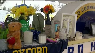 Oxford High School's makeshift memorial to be removed