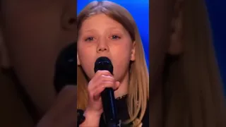 9 year old screams “Holy Roller” #agt #americasgottalent #shorts #short #americasgottalent2022