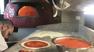 Pizzaiolo in Action - Pizza Napoletana