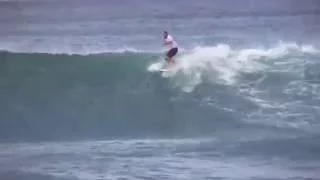 Phil Rajzman impressive in WSL Longboard, Hawaii 2010 (watch till the end).