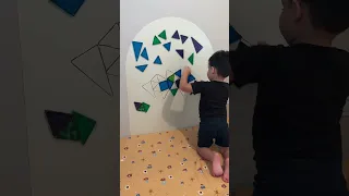 DIY Bat Puzzle with MAGNA-TILES®!