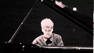 Szymon Nehring plays Chopin Etudes op. 25