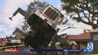 Crane collapses into Rancho Palos Verdes home with 2 people inside