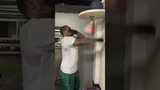 50 Cent trains boxing and hits the crazy pear