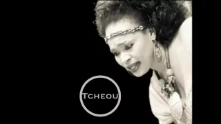 Oumou Sangare - Tcheou!