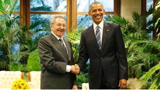 Obama, Castro Meet in Cuba for Historic Visit