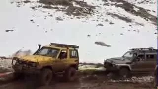 Patrol & Land Cruiser PULL a stuck Trucks OUT OF MUD