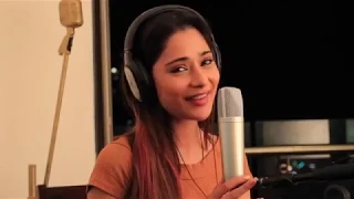 Sara khan singing for the first time