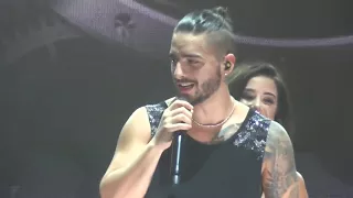 Maluma besa una fan   kisses BEAUTIFUL fan on stage World Tour   Amsterdam, Afas Live 28 09