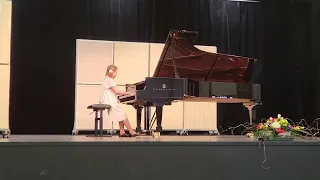 Anna Smerdova plays live at the International Piano Competition Broumovská Klávesa 2022
