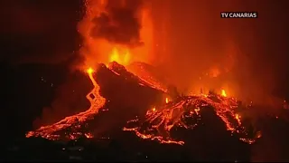 Impresionante erupción del volcán Cumbre Vieja en España