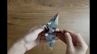 How to fold an origami paper tsuru (crane)