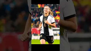 Lena Oberdorf und Horst Hrubesch ⭐️ DFB Frauen  Nationalmannschaft Germany Women Nations League