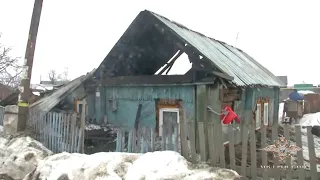 Сотрудники ДПС спасли из горящего дома шесть человек