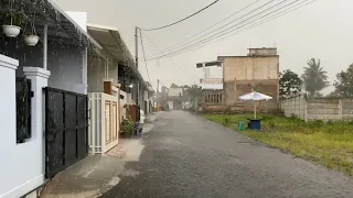 Super Heavy Rain and Loud Lightning Make Me Scared | Heavy Rain in Residential Settlements